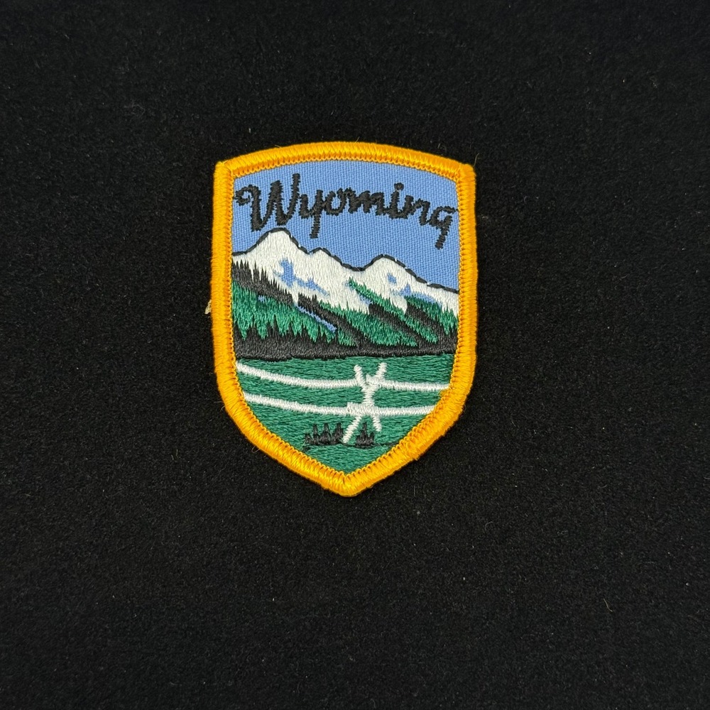 Vintage Wyoming Souvenir Patch Embroidered Mountain Landscape Shield Travel